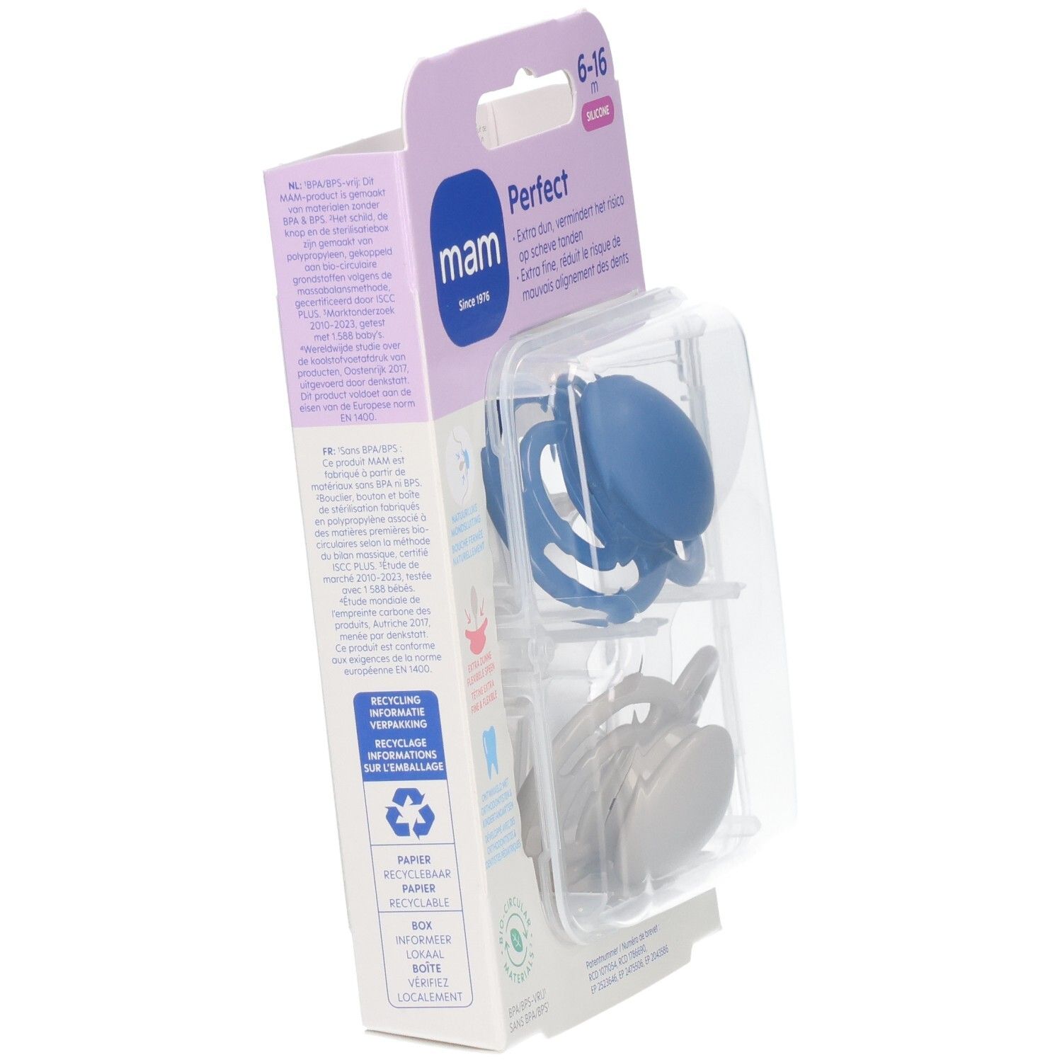 Verpackung mit zwei Schnullern. Blaue und graue Silikon-Schnuller in Plastikverpackung. Marke MAM, Perfect, 6-16 Monate.