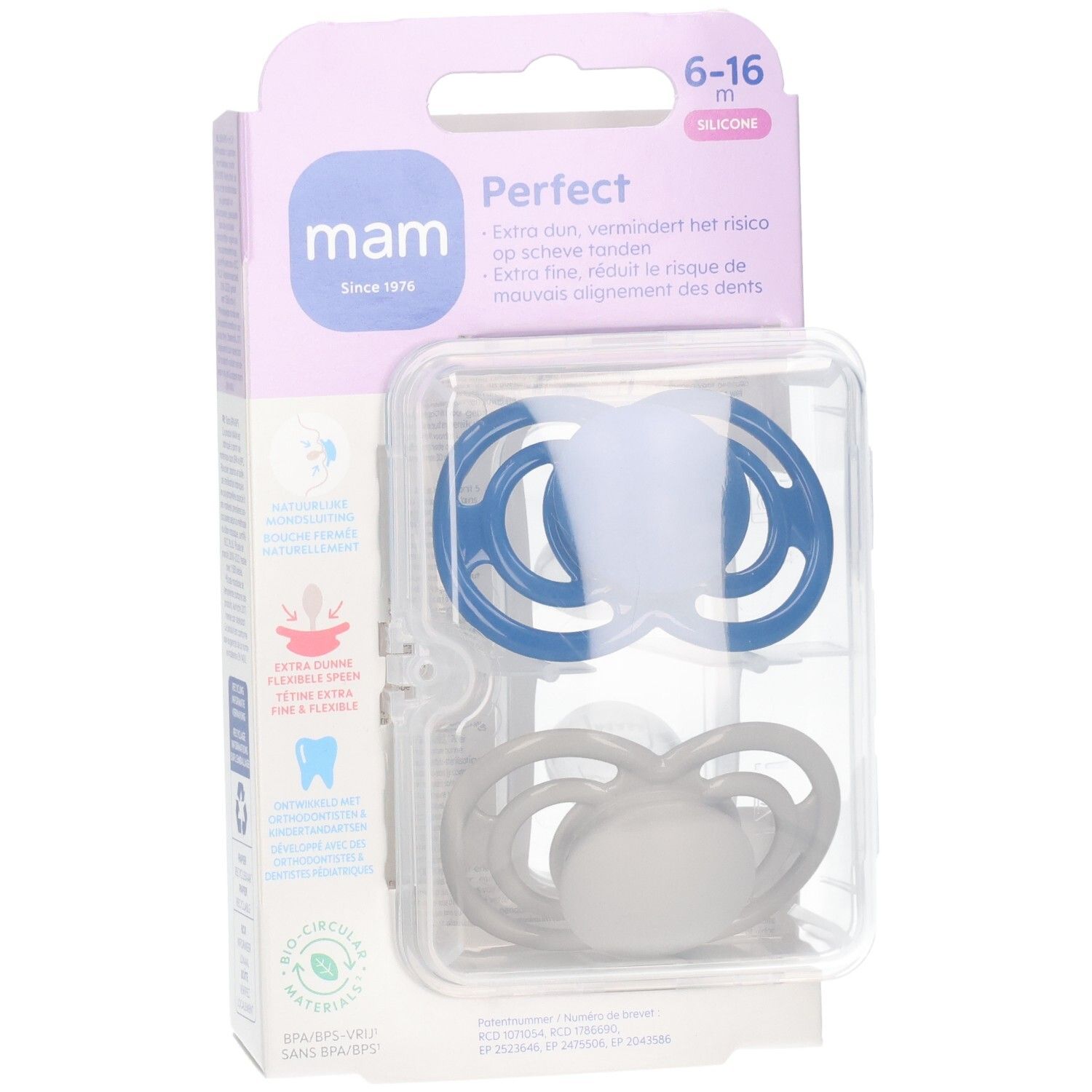 Verpackung mit zwei Schnullern. Blaue und graue Silikon-Schnuller in Plastikverpackung. Marke MAM, Perfect, 6-16 Monate.