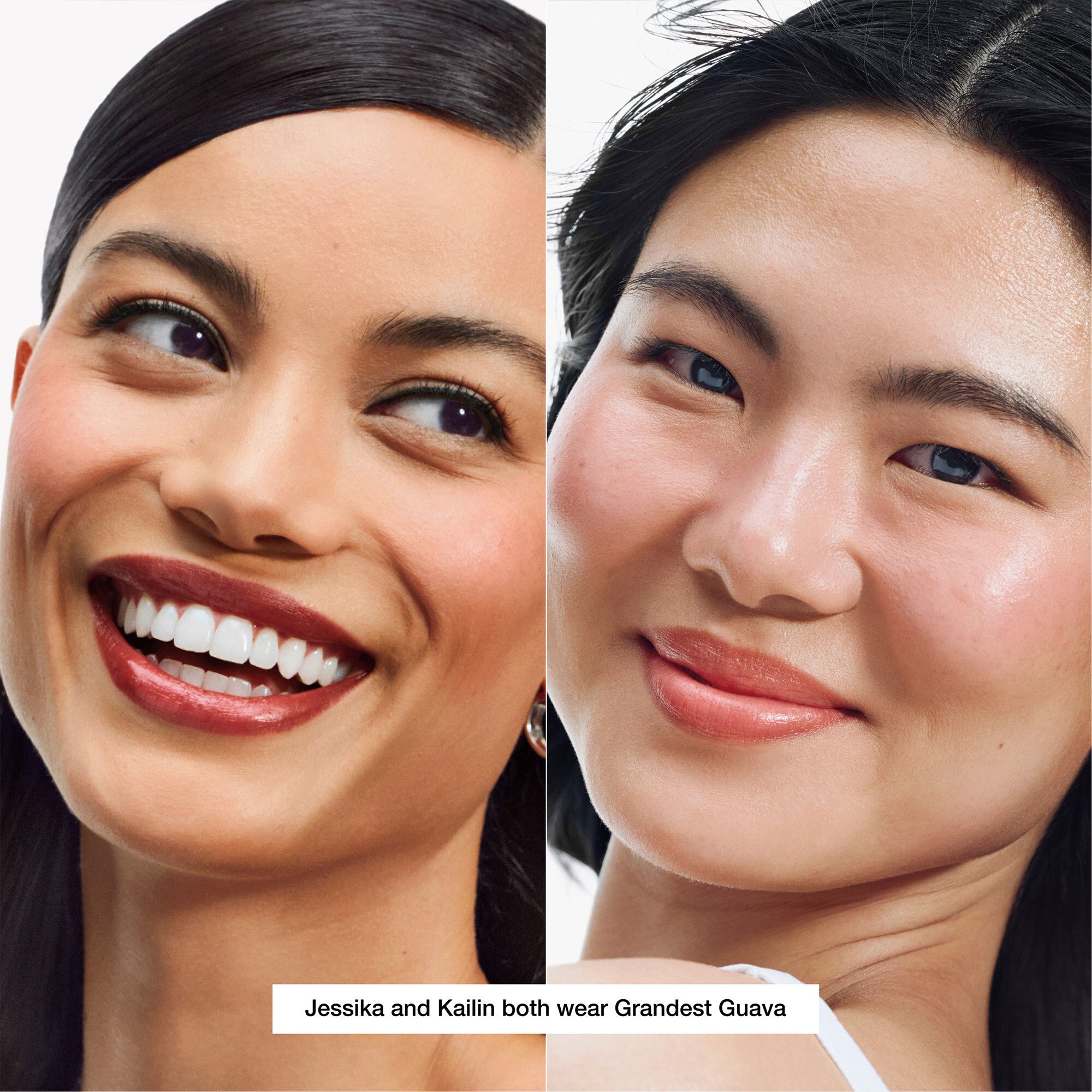 Deux femmes avec Clinique Chubby Stick Grandest Guava sur les joues. Gros plan.