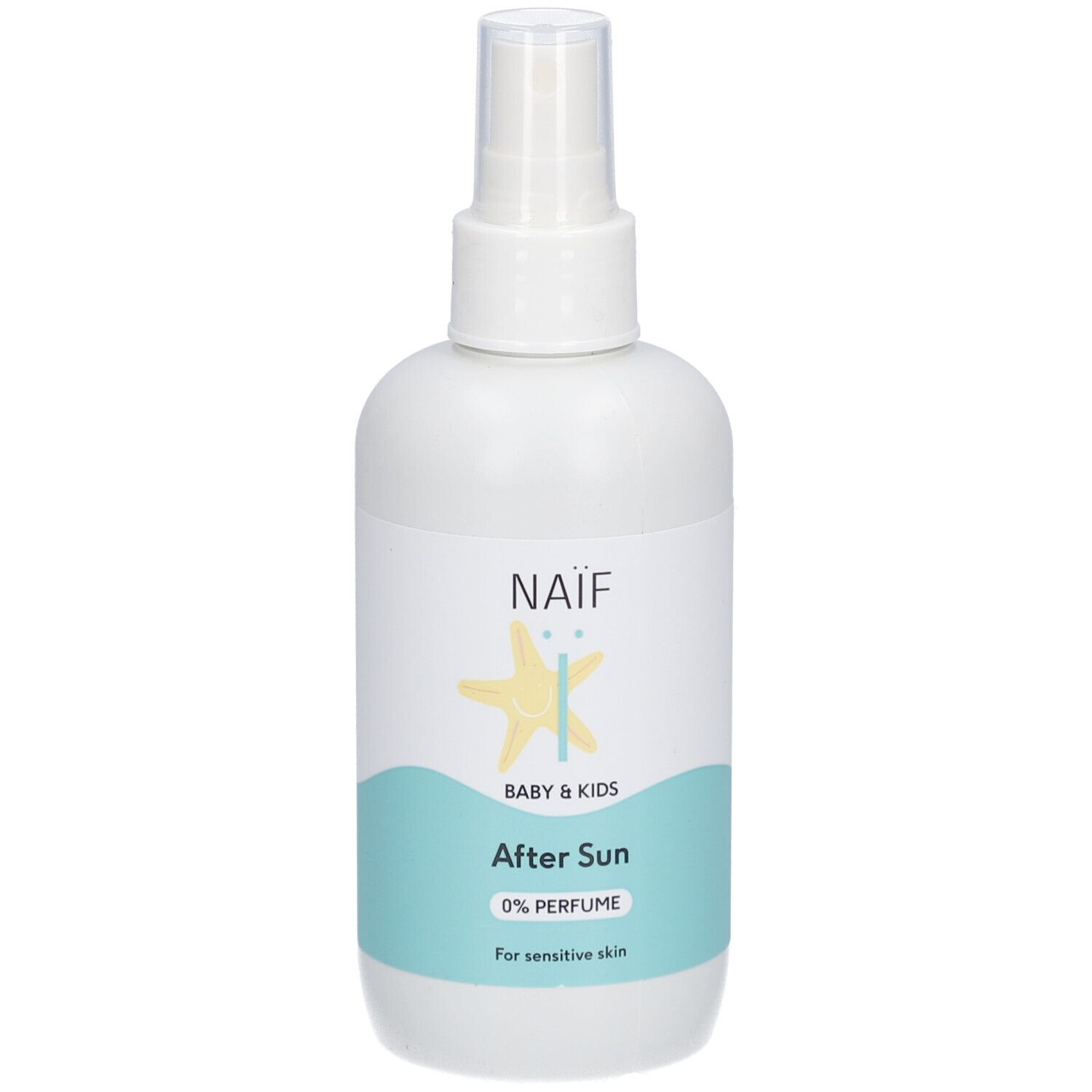Weiße Sprühflasche mit blauem Etikett. Aufschrift: NAÏF, After Sun, 0% Perfume. Für empfindliche Haut.