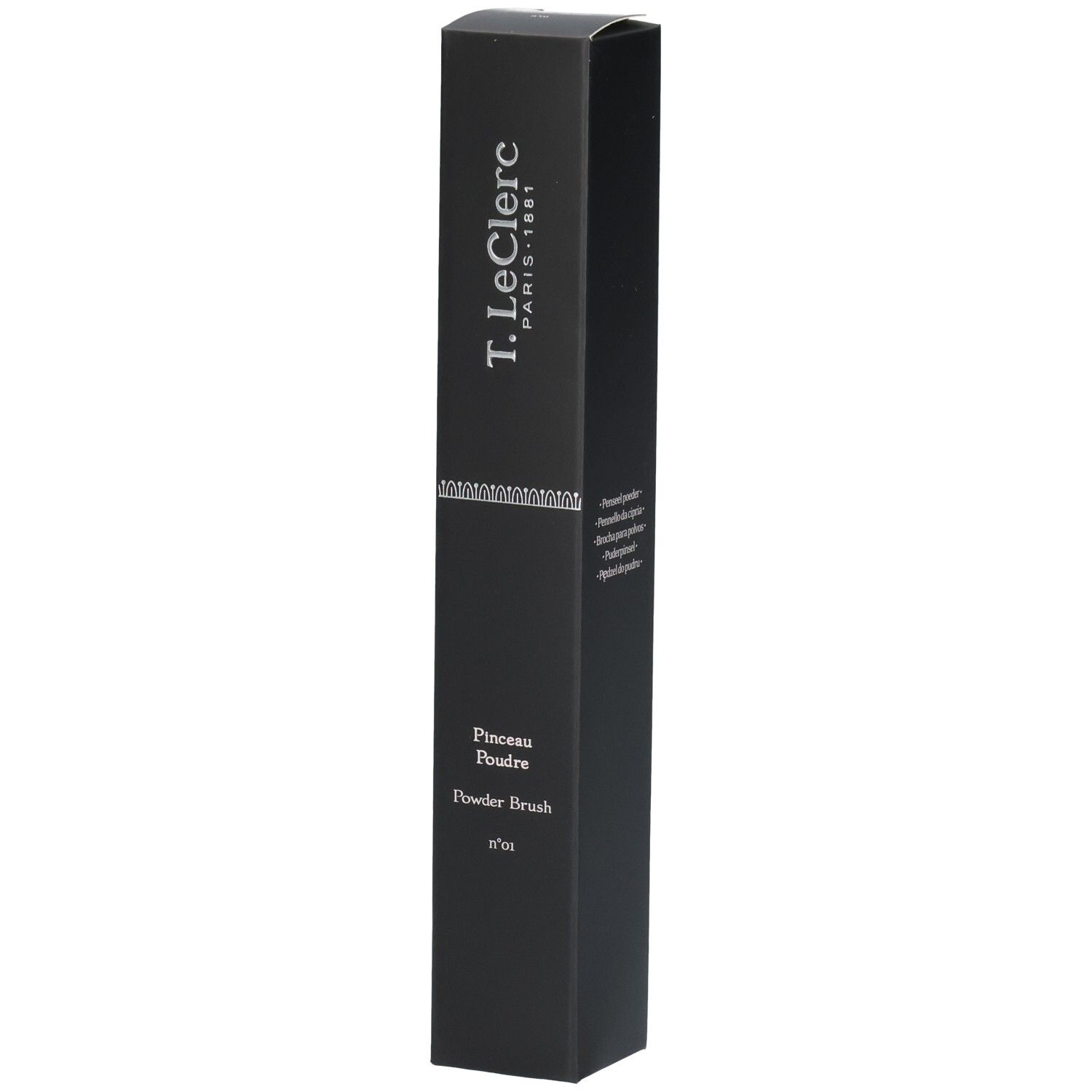 Schwarze Verpackung mit Produktinformationen. Oben steht "T. LeClerc PARIS 1881". Darunter "Pinceau Poudre Powder Brush n°01".