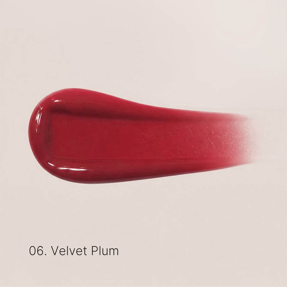 Ein roter Lippenstift-Swatch mit samtiger Textur und einem Farbverlauf.
