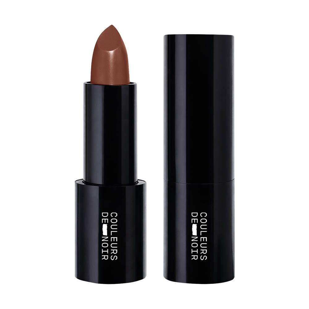 Ein brauner Lippenstift in schwarzer Hülse mit passender Kappe daneben. Text auf der Hülse: COULEURS DE NOIR.