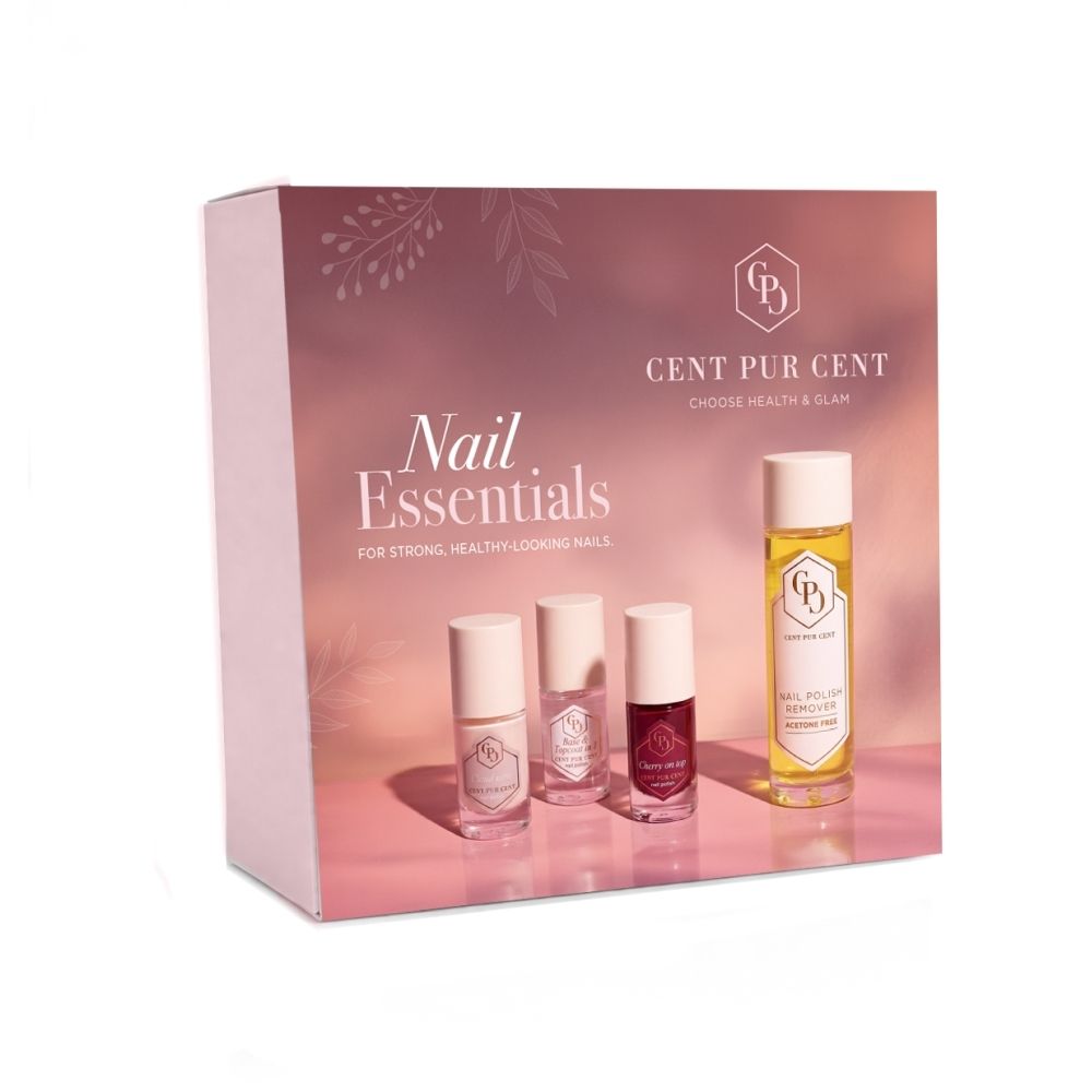 Boîte Cent Pur Cent Nail Essentials : Trois vernis à ongles et un dissolvant.
