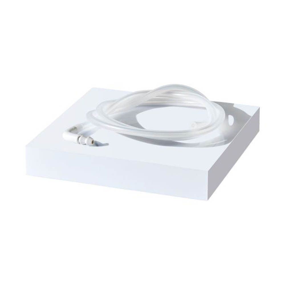 Kit de tubulure Elvie Wave sur un socle blanc. Un tube transparent avec un connecteur blanc.
