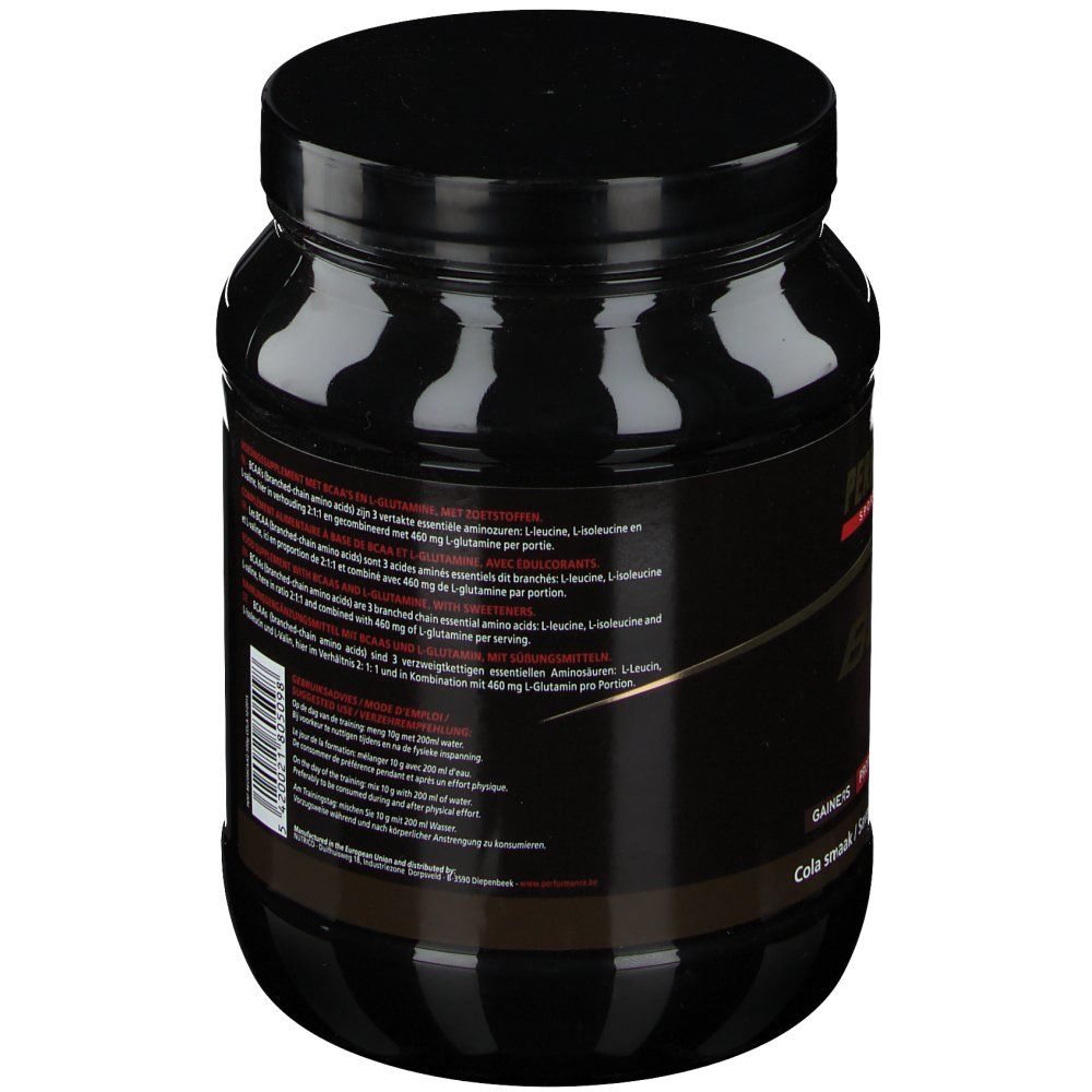 Schwarze Dose, Rückseite. Etikett mit Text und Nährwertangaben. Cola-Geschmack.