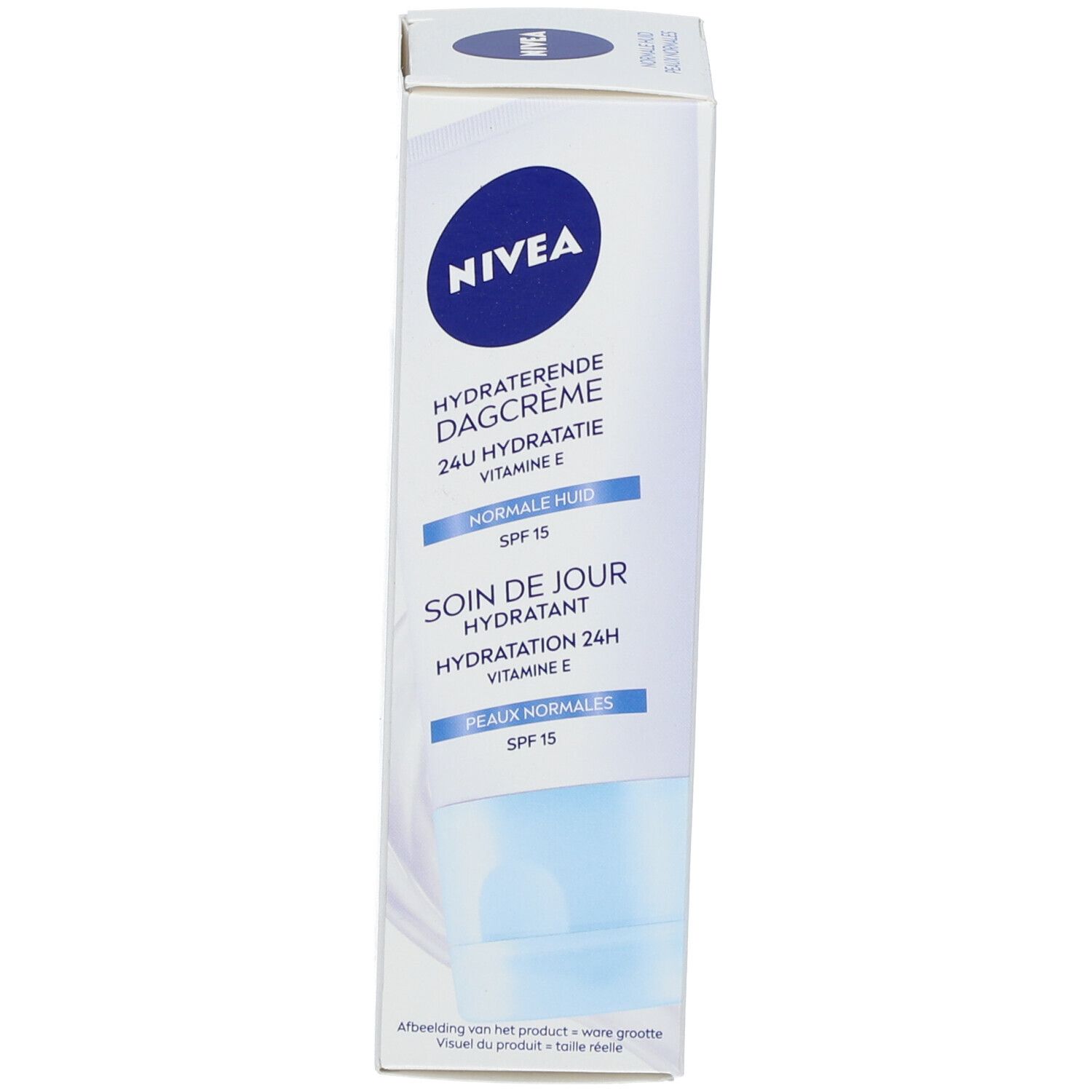 NIVEA Soin de Jour Fraîcheur Tube mit blauem Deckel. Enthält Aloe Vera, Hyaluronsäure, SPF 15.
