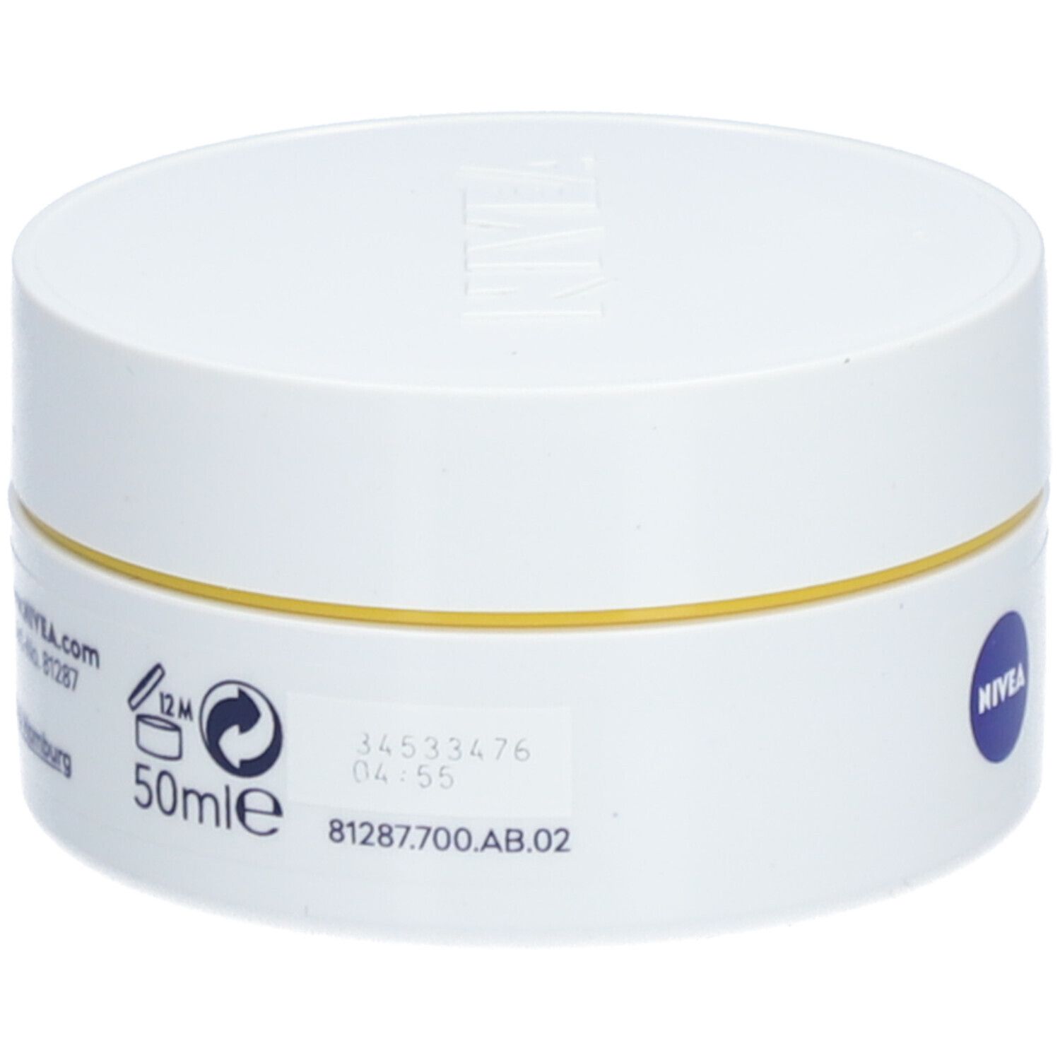 Rückseite eines weißen Tiegels NIVEA Q10 Power, mit 50ml Angabe und Recycling-Symbolen.