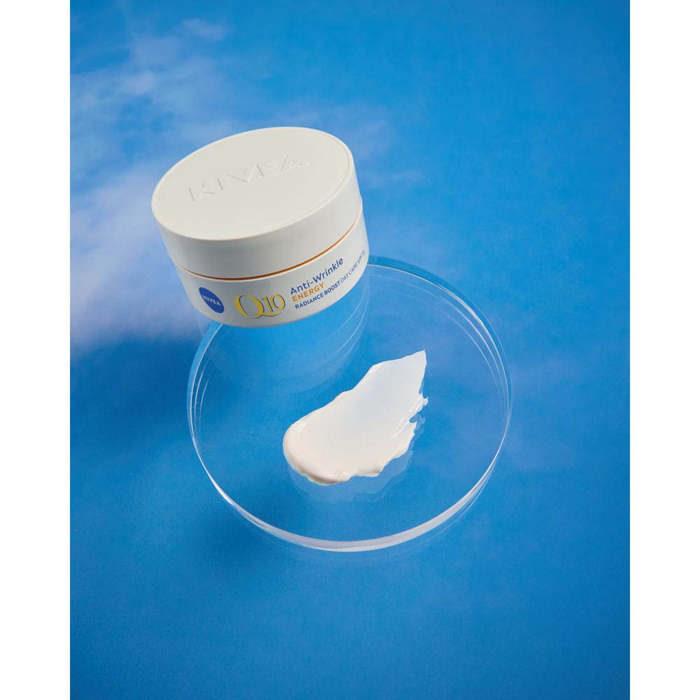 Pot NIVEA Q10 Energy avec informations Beiersdorf et adresse.