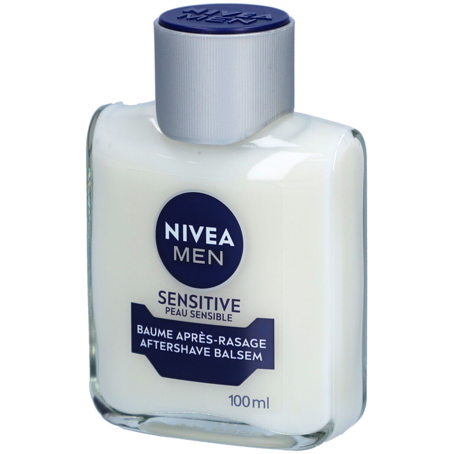 Transparente Flasche mit silbernem Deckel. Aufschrift NIVEA MEN, Sensitive, After Shave Balsam.