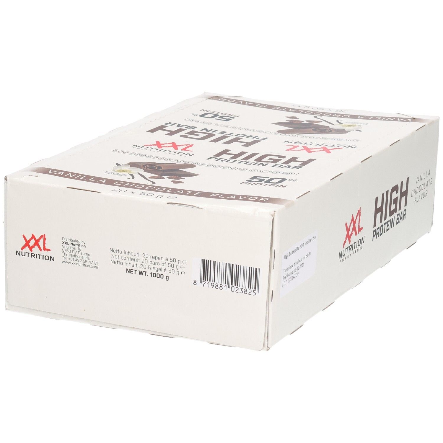 Karton mit XXL Nutrition High Protein Bar. Aufschrift: Vanille-Schokoladen-Geschmack, 50% Protein. Verpackung.