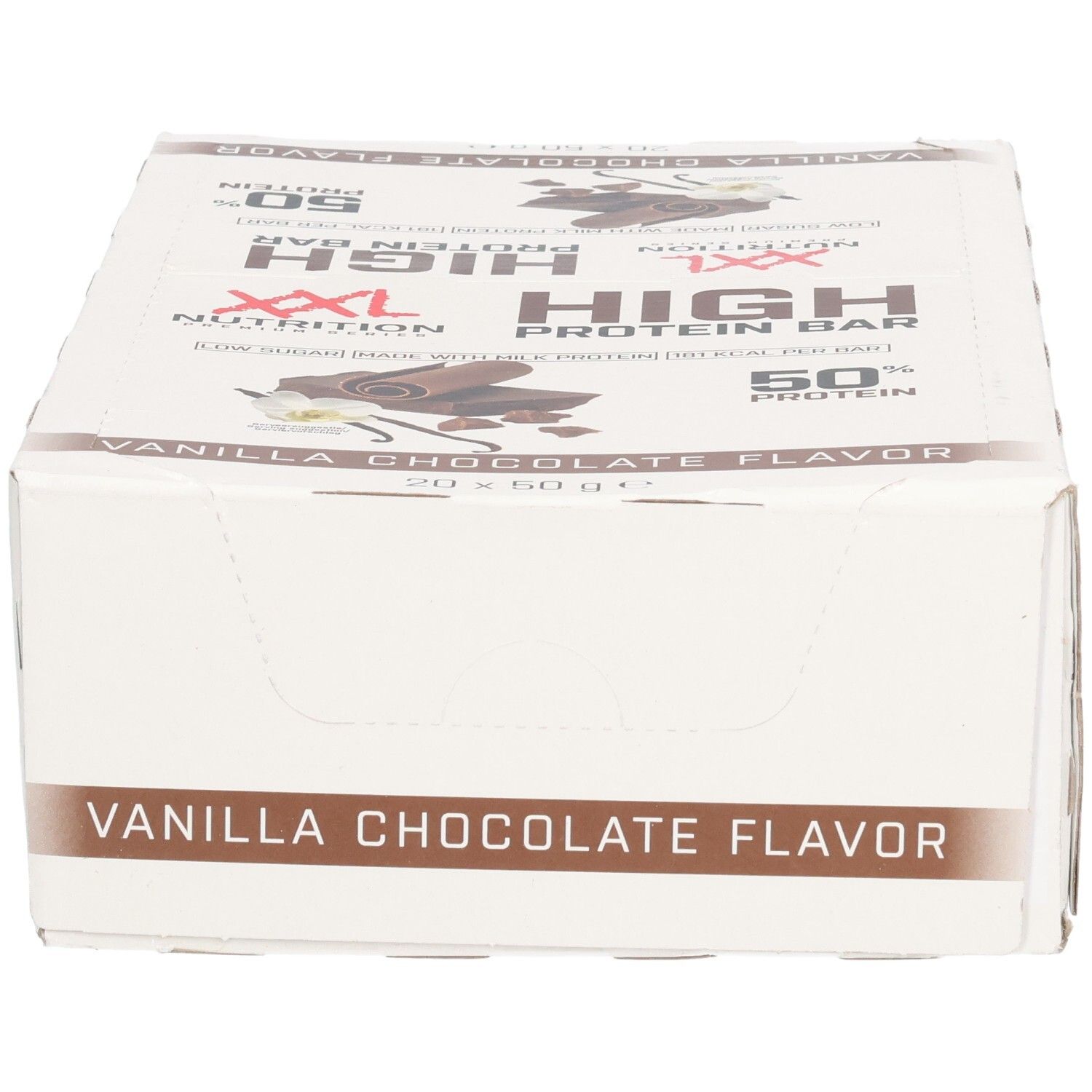 Karton mit XXL Nutrition High Protein Bar. Aufschrift: Vanille-Schokoladen-Geschmack, 50% Protein. Verpackung.