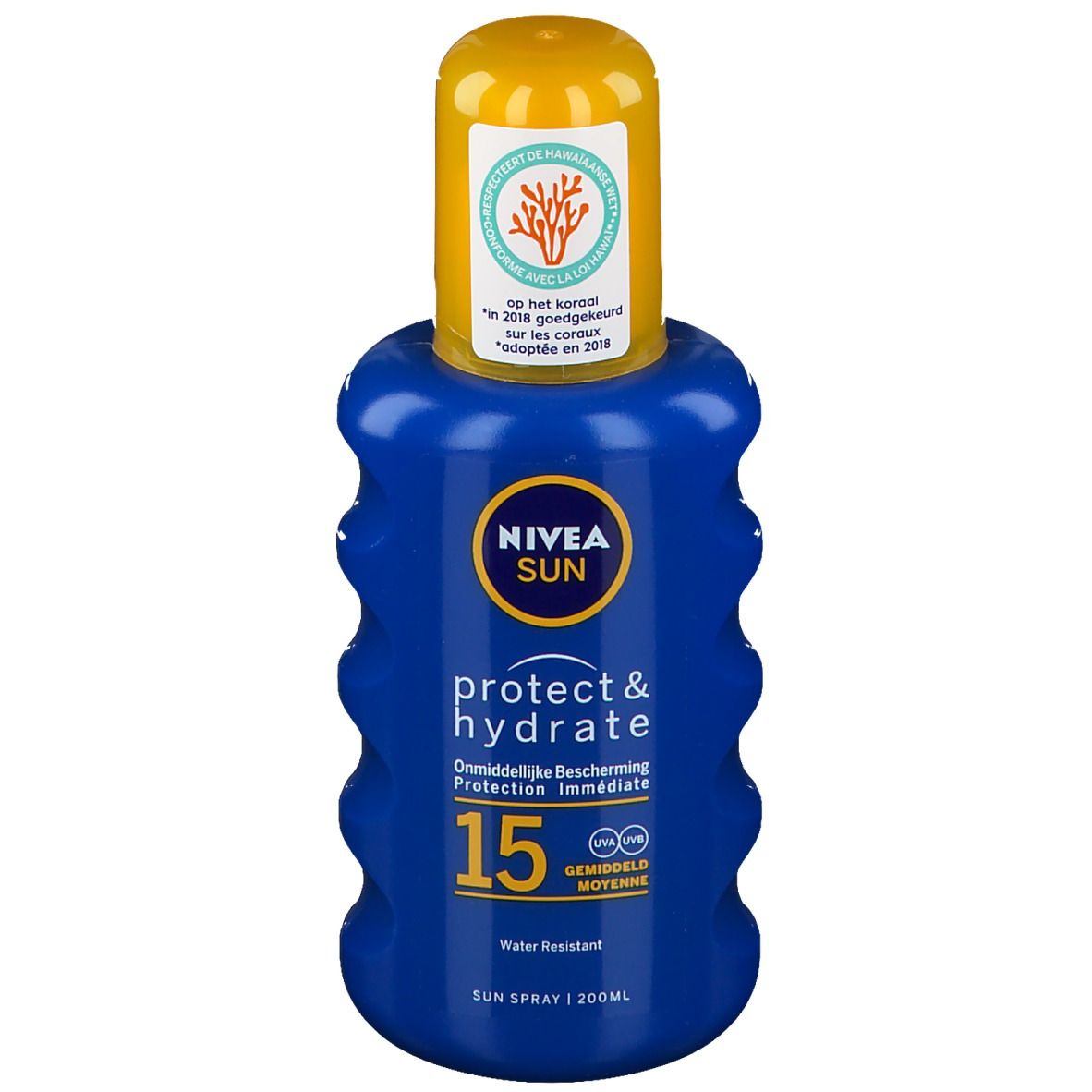 Blaue Sprühflasche mit gelbem Deckel. Aufschrift: NIVEA SUN protect & hydrate 15. Wasserfest. Mit Korallen-Logo.