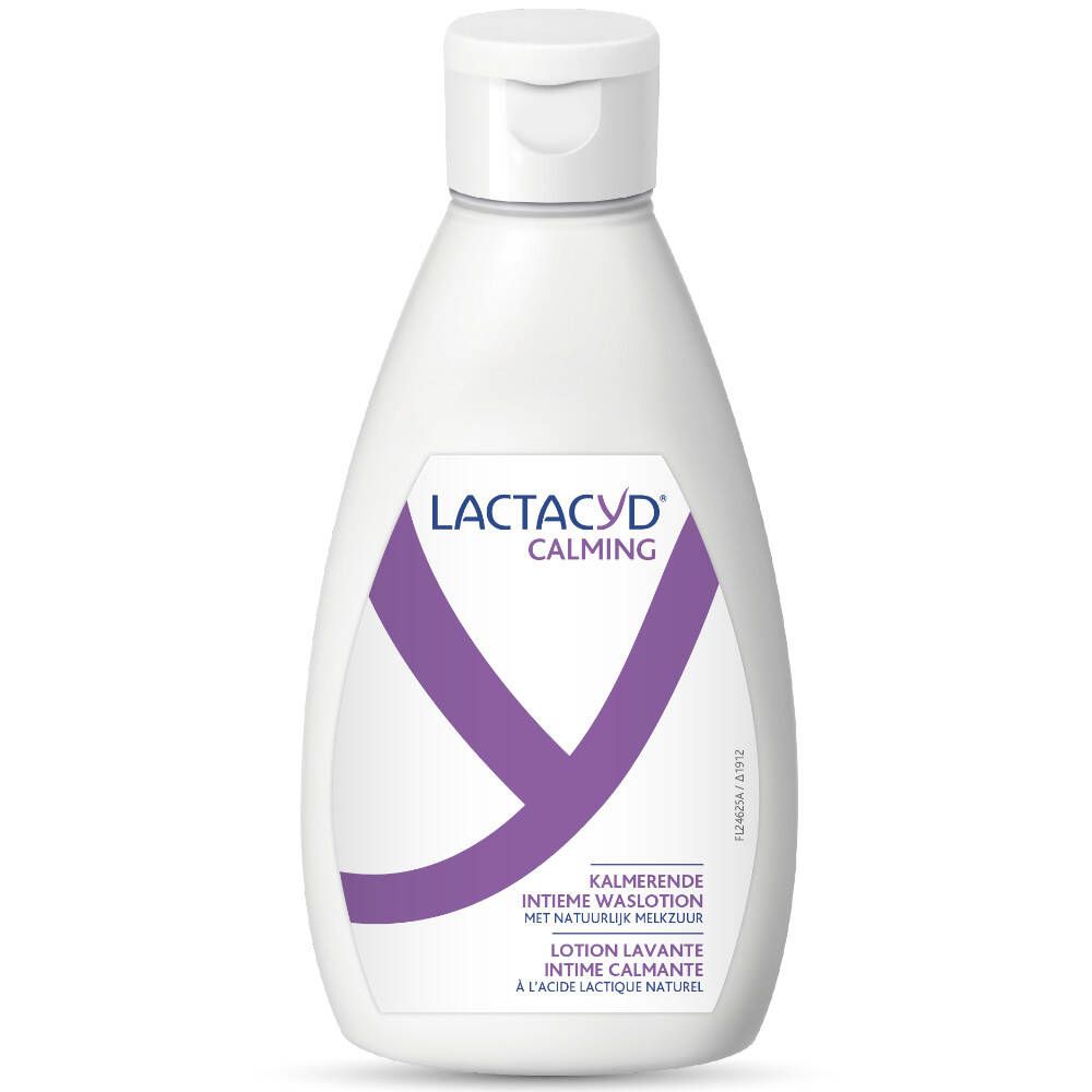 Weiße Flasche mit Klappverschluss. Aufschrift Lactacyd Calming und lila Y-Symbol. Text: Kalmerende Intieme Waslotion.