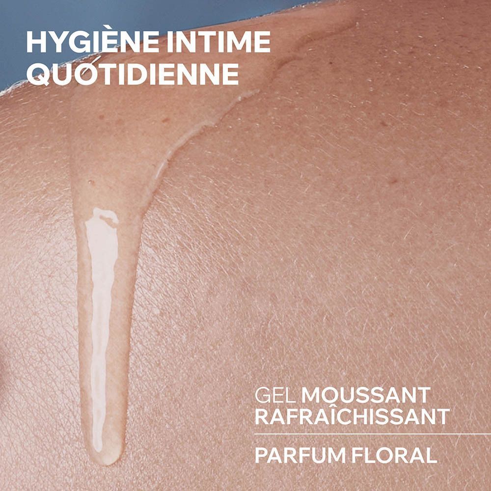 Un flacon pompe blanc URIAGE GYN-PHY Gel Fraîcheur Hygiène Intime, 500ml, avec texte sur l'efficacité.