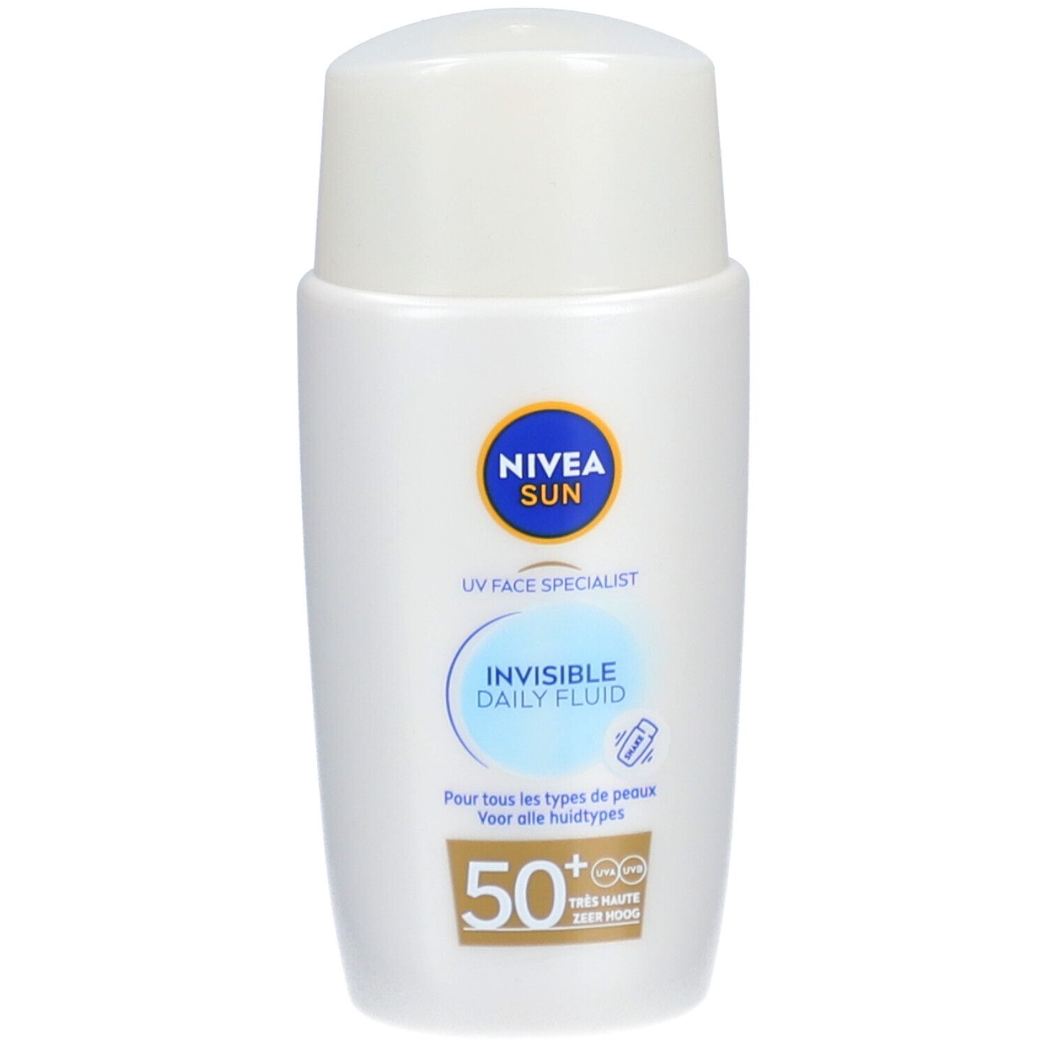Flacon blanc avec étiquette bleue. Inscription : NIVEA SUN, Invisible Daily Fluid, SPF 50+.