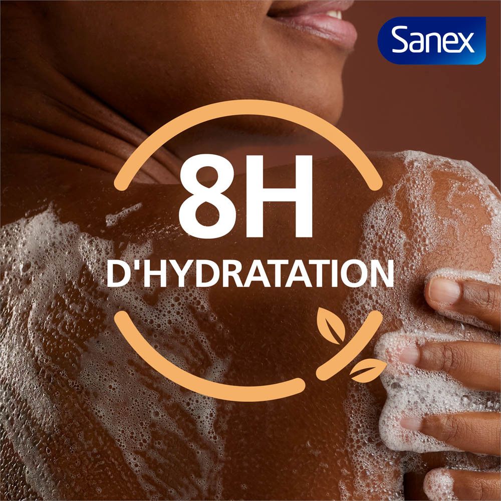 Femme avec de la mousse sur le dos. Texte : 8H d'hydratation. Logo Sanex.