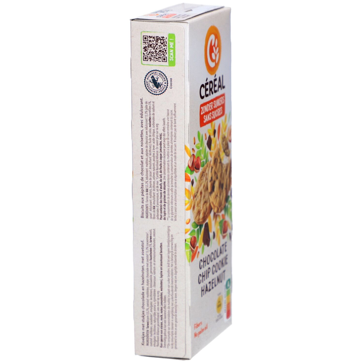 Seitenansicht der Céréal-Verpackung. Text: Céréal, Zonder Suikers, Sans Sucres, Chocolate Chip Cookie Hazelnut. Mit QR-Code.