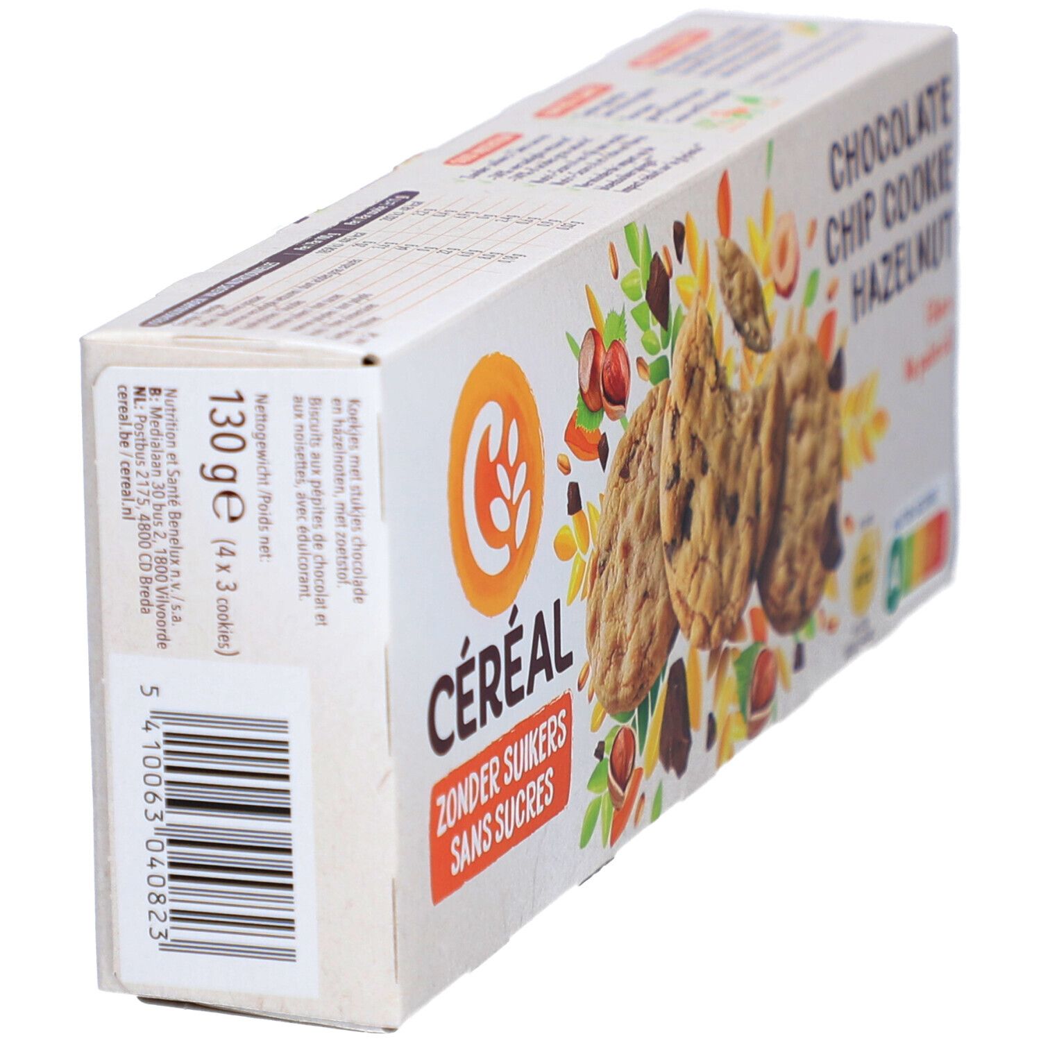 Céréal-Verpackung, schräg von unten. Aufdruck: Céréal, Zonder Suikers, Sans Sucres, Chocolate Chip Cookie Hazelnut. Gewicht: 130g.