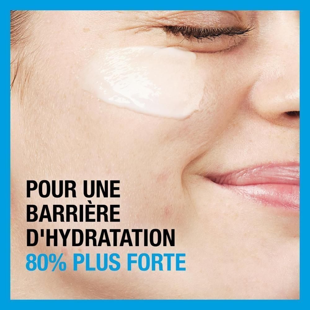 Visage avec crème. Texte : Pour une barrière d'hydratation 80% plus forte.