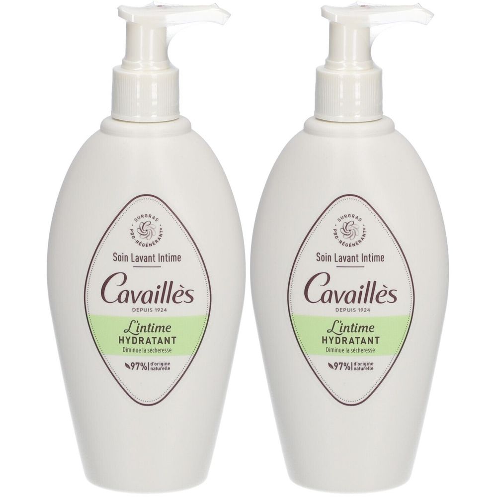 Deux flacons blancs avec pompe. Inscription "Cavaillès Soin Lavant Intime" sur chaque flacon.