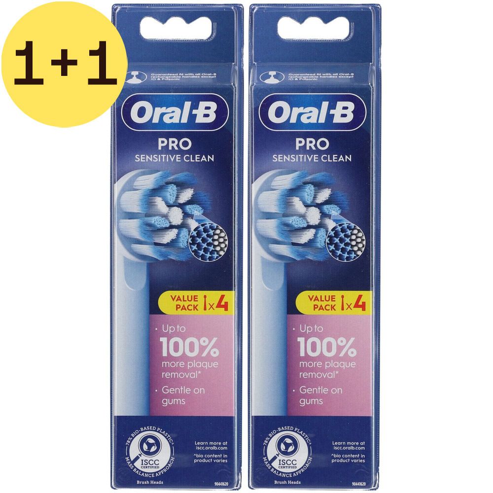 Deux paquets de têtes de brosse ORAL-B Pro Sensitive Clean. Chaque paquet contient 4 brosses. Soies bleues et blanches, emballage rose.