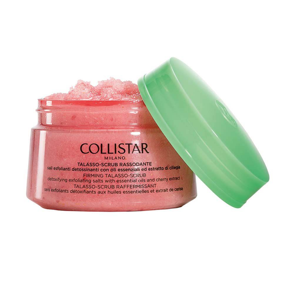 Pot avec couvercle vert, ouvert. Inscription : COLLISTAR, TALASSO-SCRUB RASSODANTE. Contenu : sel exfoliant.