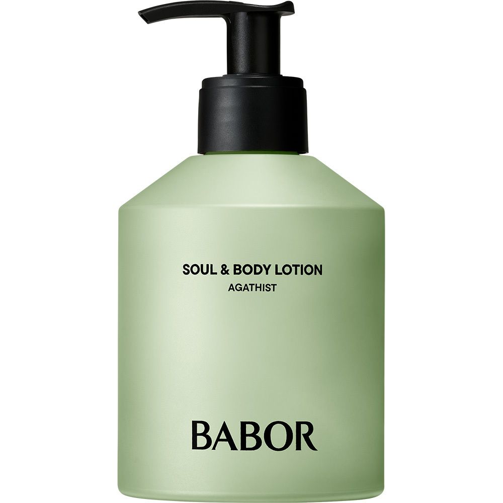 Flacon vert avec pompe noire. Inscription : Soul & Body Lotion Agathist. Marque : Babor.