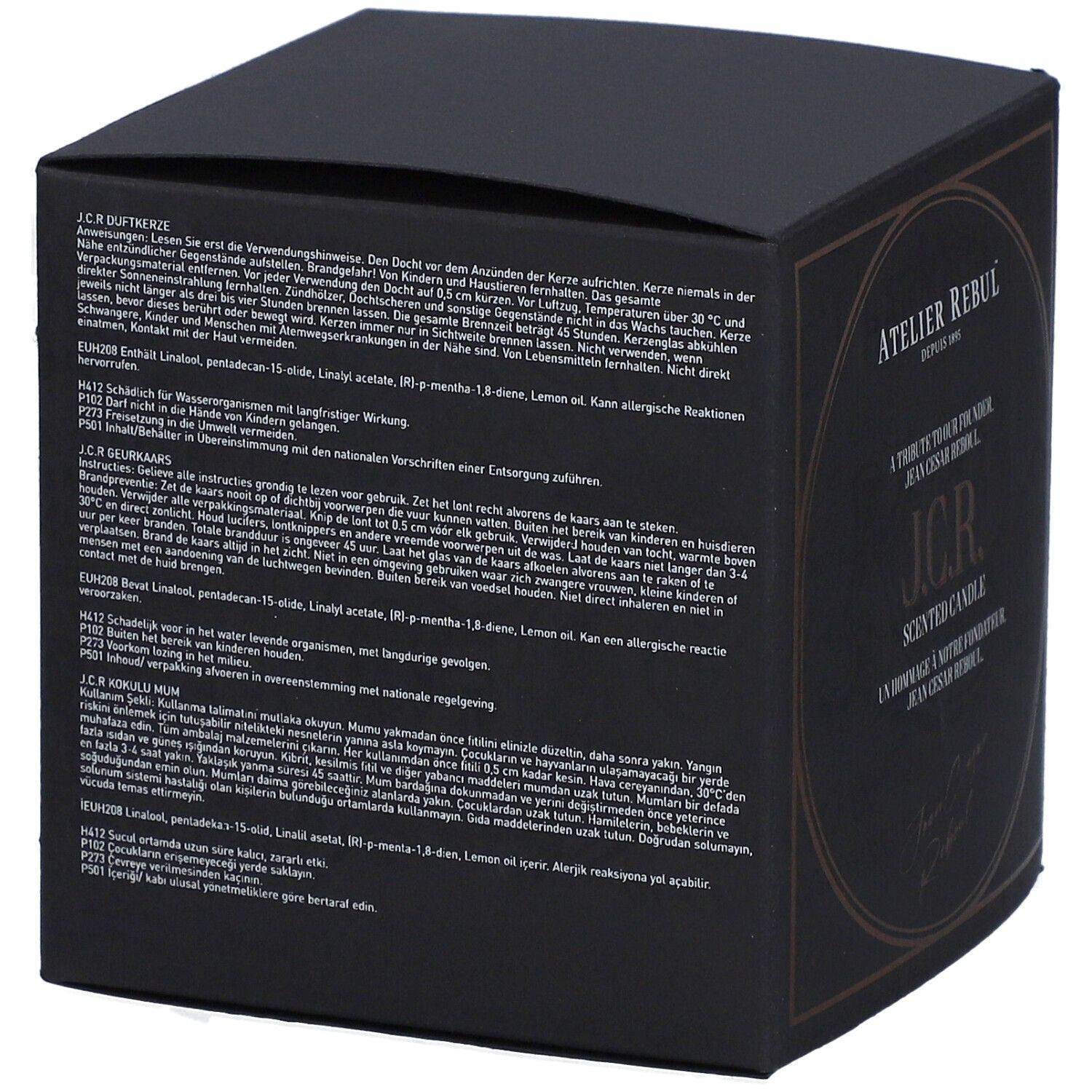 Schwarze Schachtel mit Text. Text: Atelier Rebul, J.C.R. Scented Candle. Warnhinweise in mehreren Sprachen.