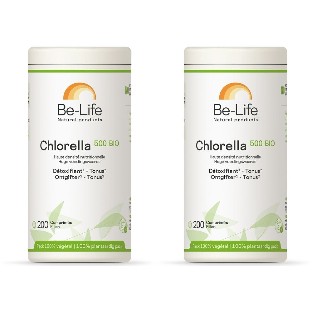 Deux boîtes blanches avec texte vert. Inscription: Be-Life Chlorella 500 BIO. 200 comprimés. Logos.