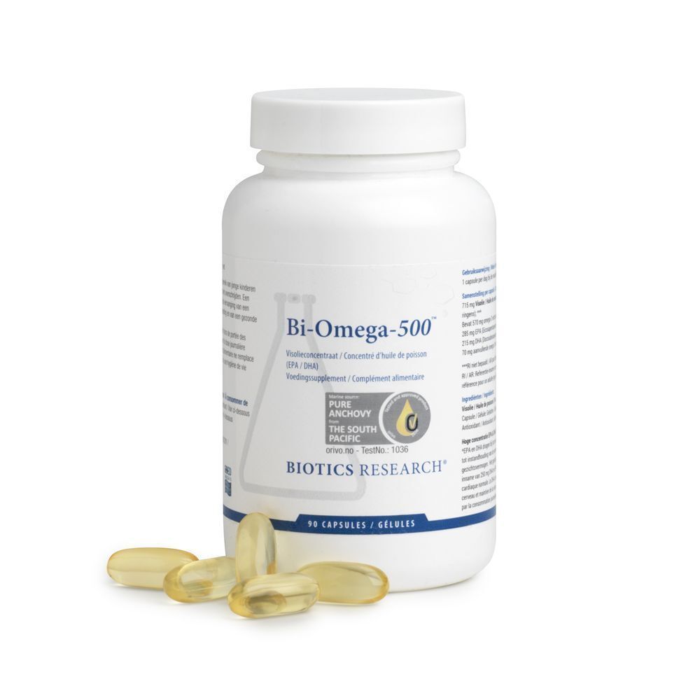 Un flacon blanc de Bi-Omega-500 de Biotics Research avec quatre capsules devant.