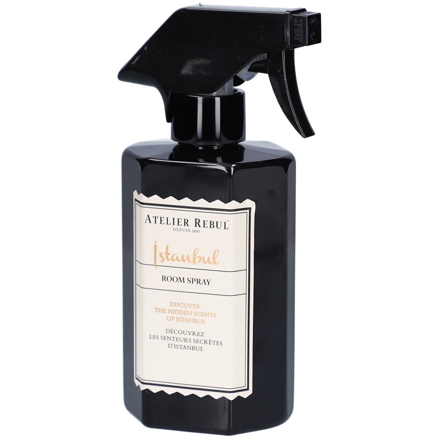 Schwarze Sprühflasche mit weißem Etikett. Auf dem Etikett steht "Atelier Rebul Istanbul Room Spray".