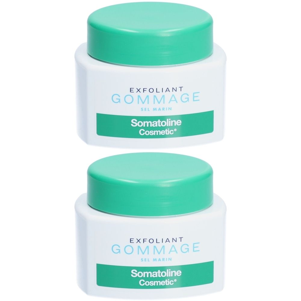 Zwei Tiegel Somatoline Cosmetic Gommage Sel Marin. Weiße Behälter mit grünen Deckeln und Etiketten. Text: EXFOLIANT GOMMAGE SEL MARIN.