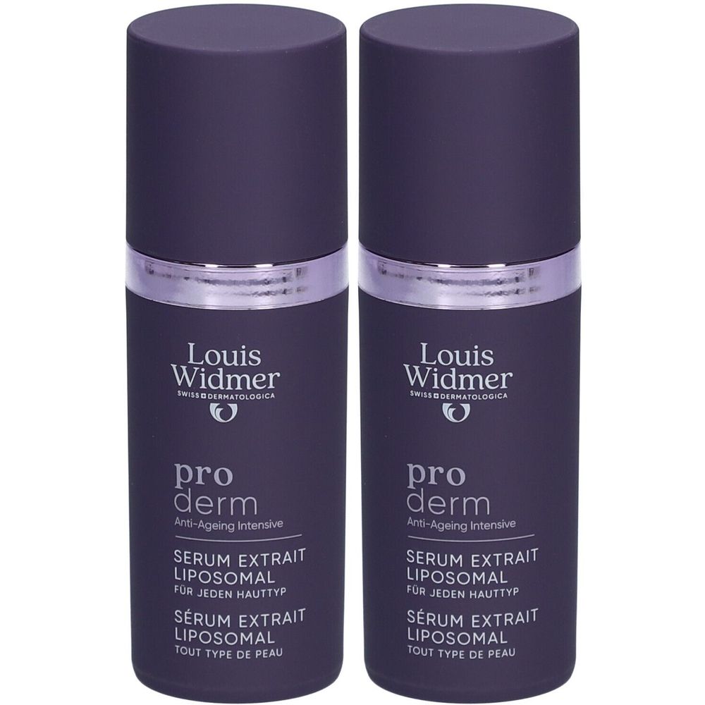 Zwei Flaschen Louis Widmer Proderm Serum. Dunkelviolette Flaschen mit silbernen Akzenten und weißer Schrift. Aufschrift: Serum Extrait Liposomal.