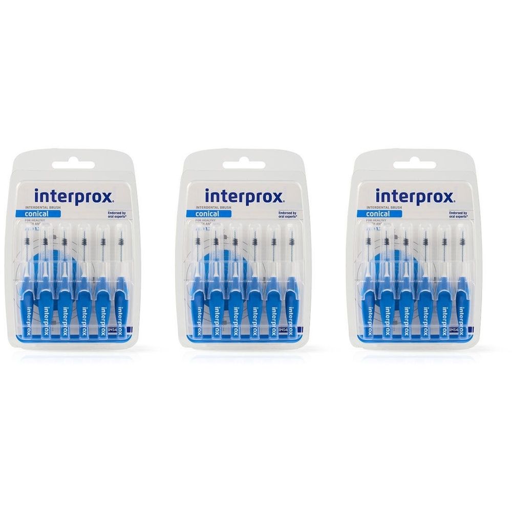 Drei Packungen mit blauen, konischen Interdentalbürsten. Jede Packung enthält mehrere Bürsten in einer transparenten Blisterverpackung.