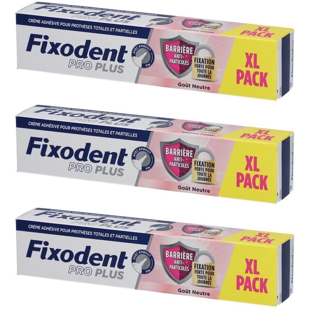 Drei Tuben Fixodent Pro Plus. Weiße Tuben mit blauer und gelber Schrift. Aufdruck: Barrière Anti-Particules, XL Pack.