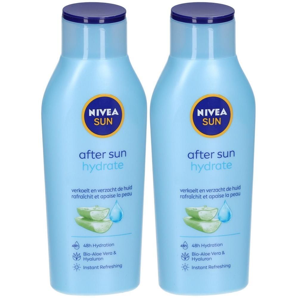 Zwei blaue Flaschen NIVEA SUN After Sun Lotion. Mit blauen Deckeln und Etiketten. Text: After Sun hydrate, Bio-Aloe Vera & Hyaluron.