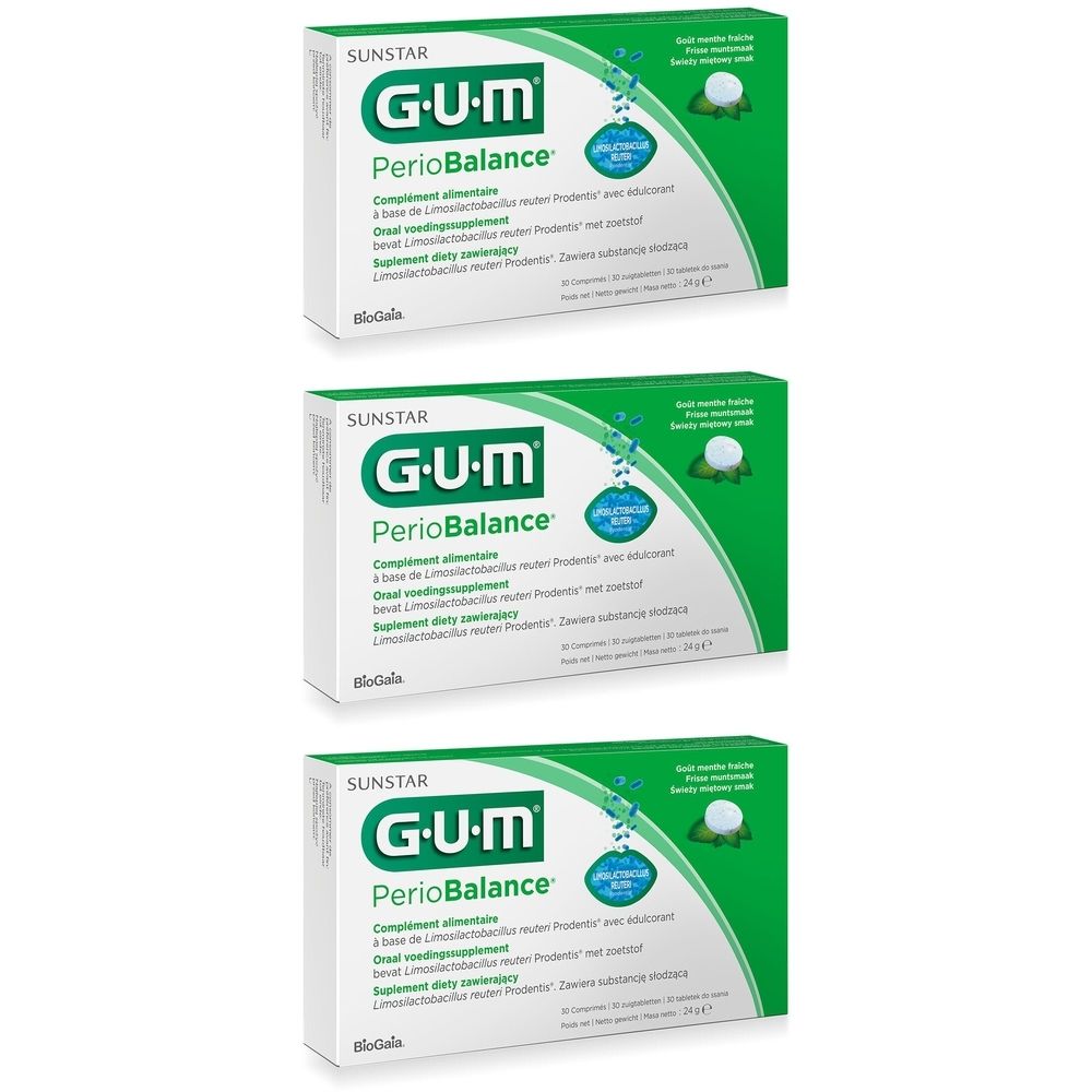 Drei Schachteln GUM PerioBalance Lutschtabletten. Weiße Verpackung mit grünem Akzent. Schriftzug GUM und PerioBalance.