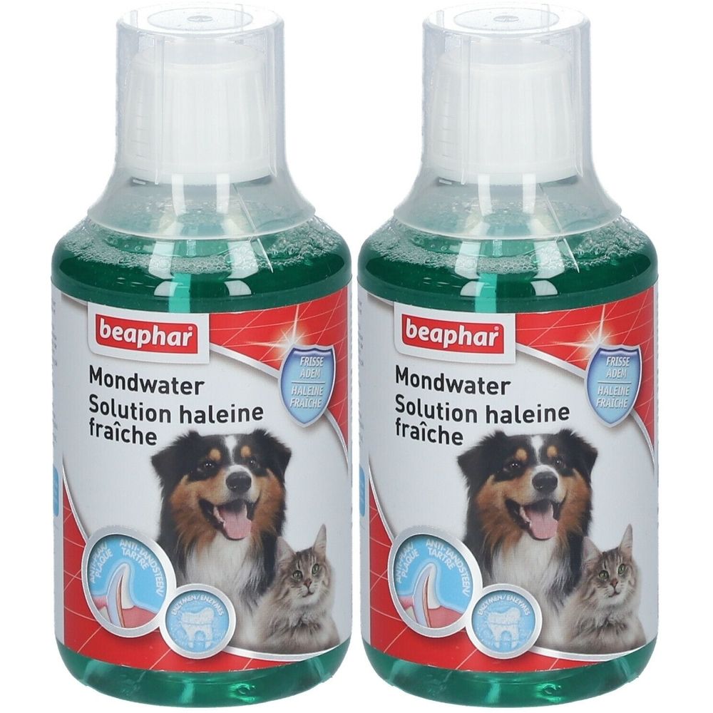 Deux flacons de liquide vert. Inscription: beaphar, Mondwater, Solution haleine fraîche. Image d'un chien et d'un chat.