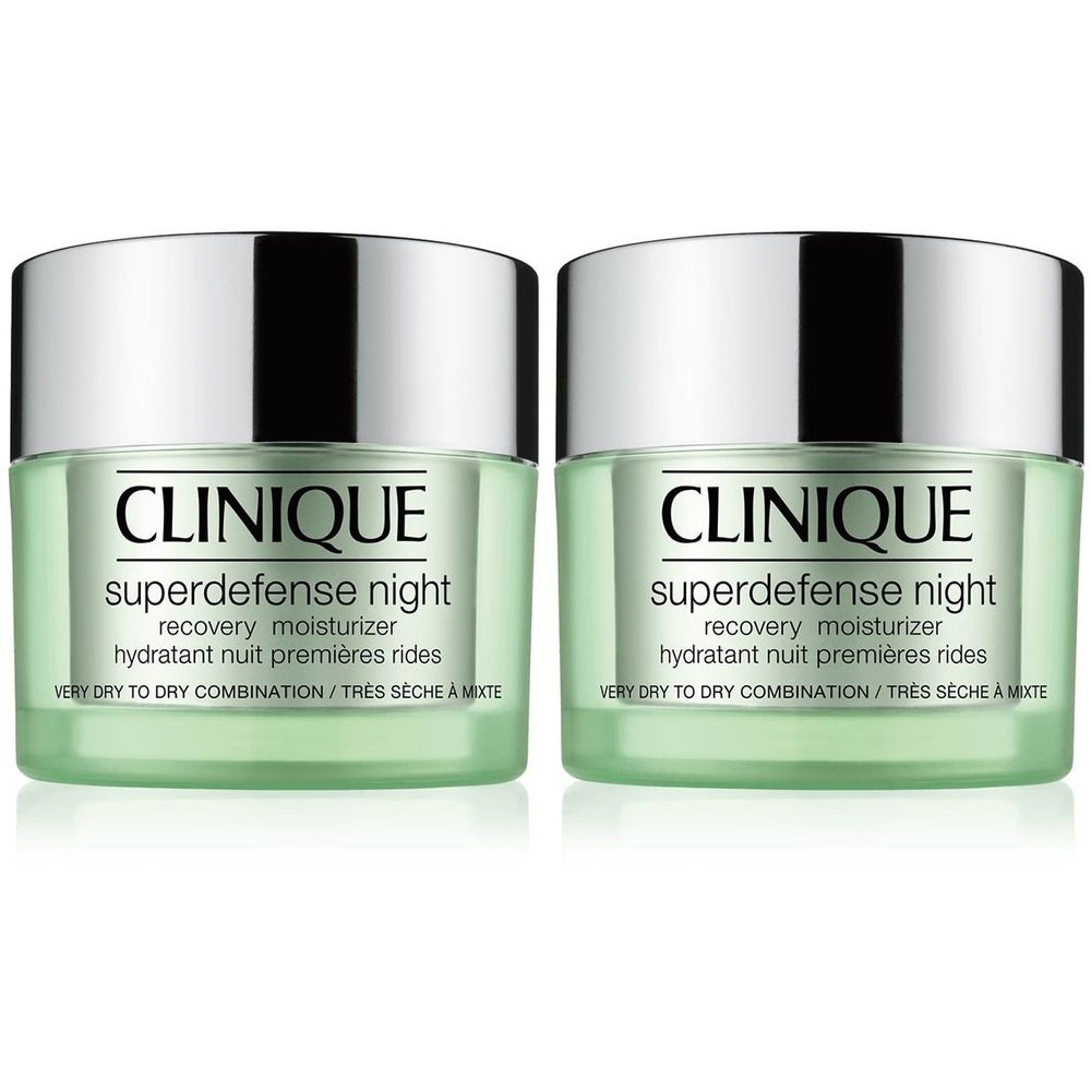 Deux pots verts avec couvercles argentés. Inscription: Clinique Superdefense night, recovery moisturizer, hydratant nuit premières rides.