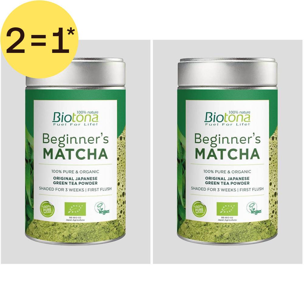 Deux boîtes vertes avec couvercles argentés. Inscription : Biotona Beginner's Matcha. Label bio et logo vegan.