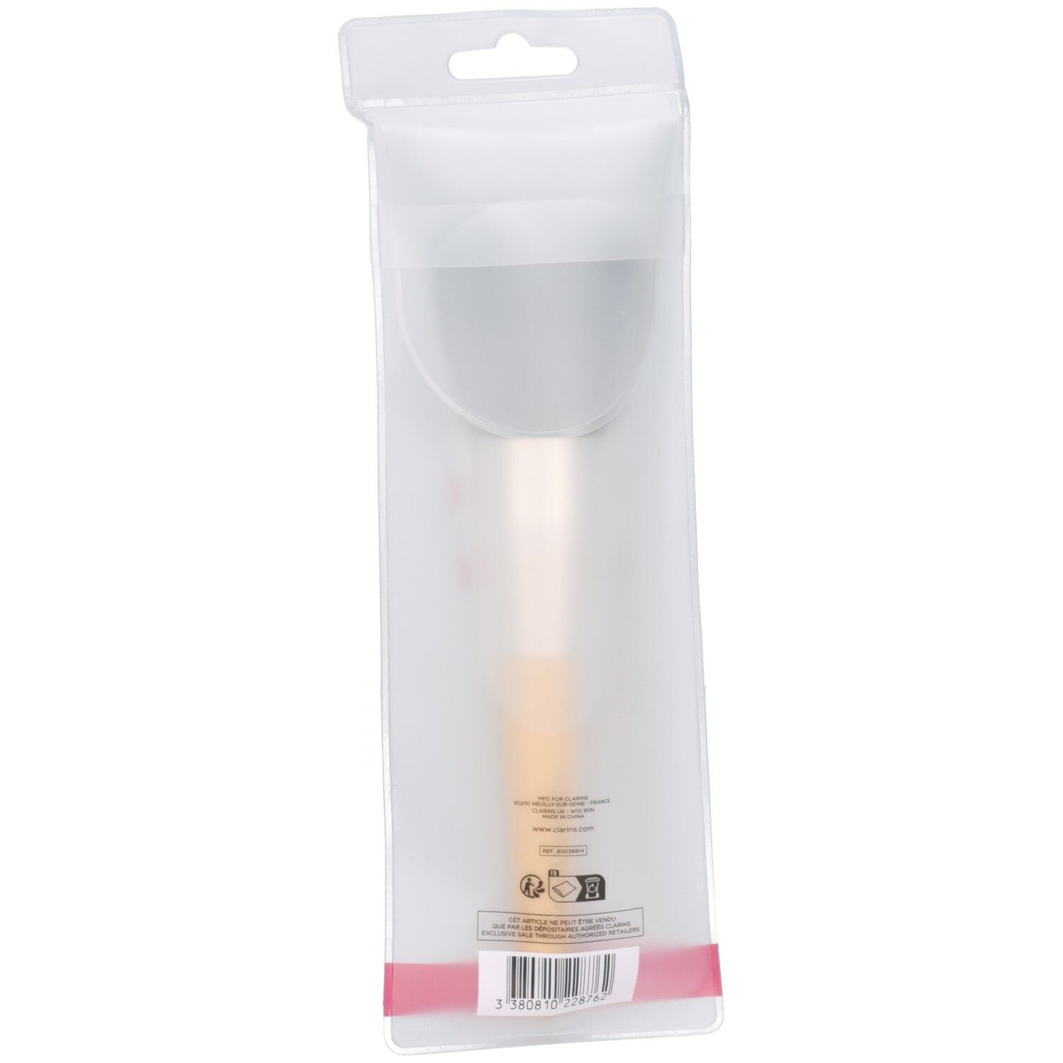 Rückseite des Clarins Pinceau Poudre Powder Brush in transparenter Verpackung mit Barcode und Siegeln.