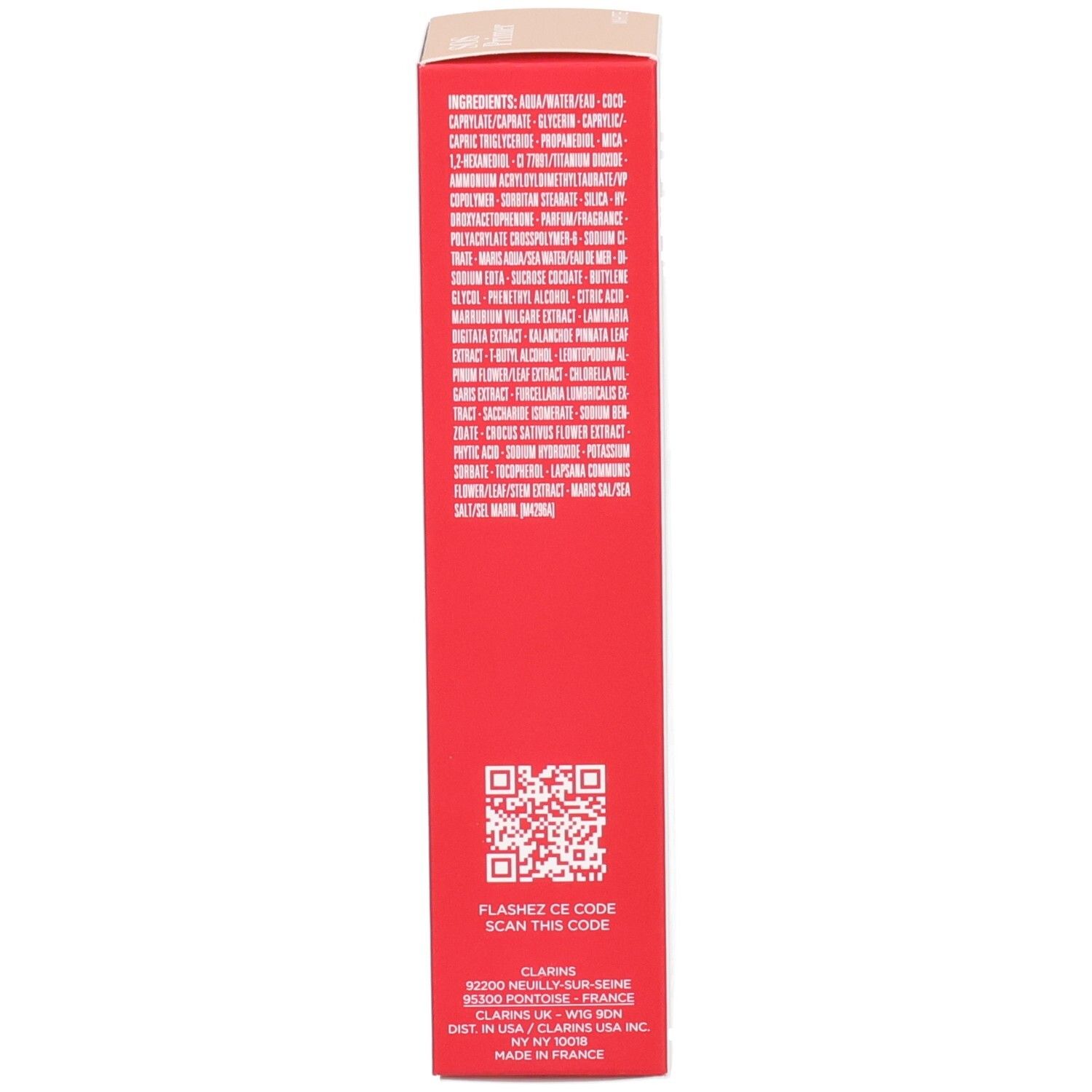 Rote Verpackung mit Inhaltsstoffliste und QR-Code. Clarins, Made in France.