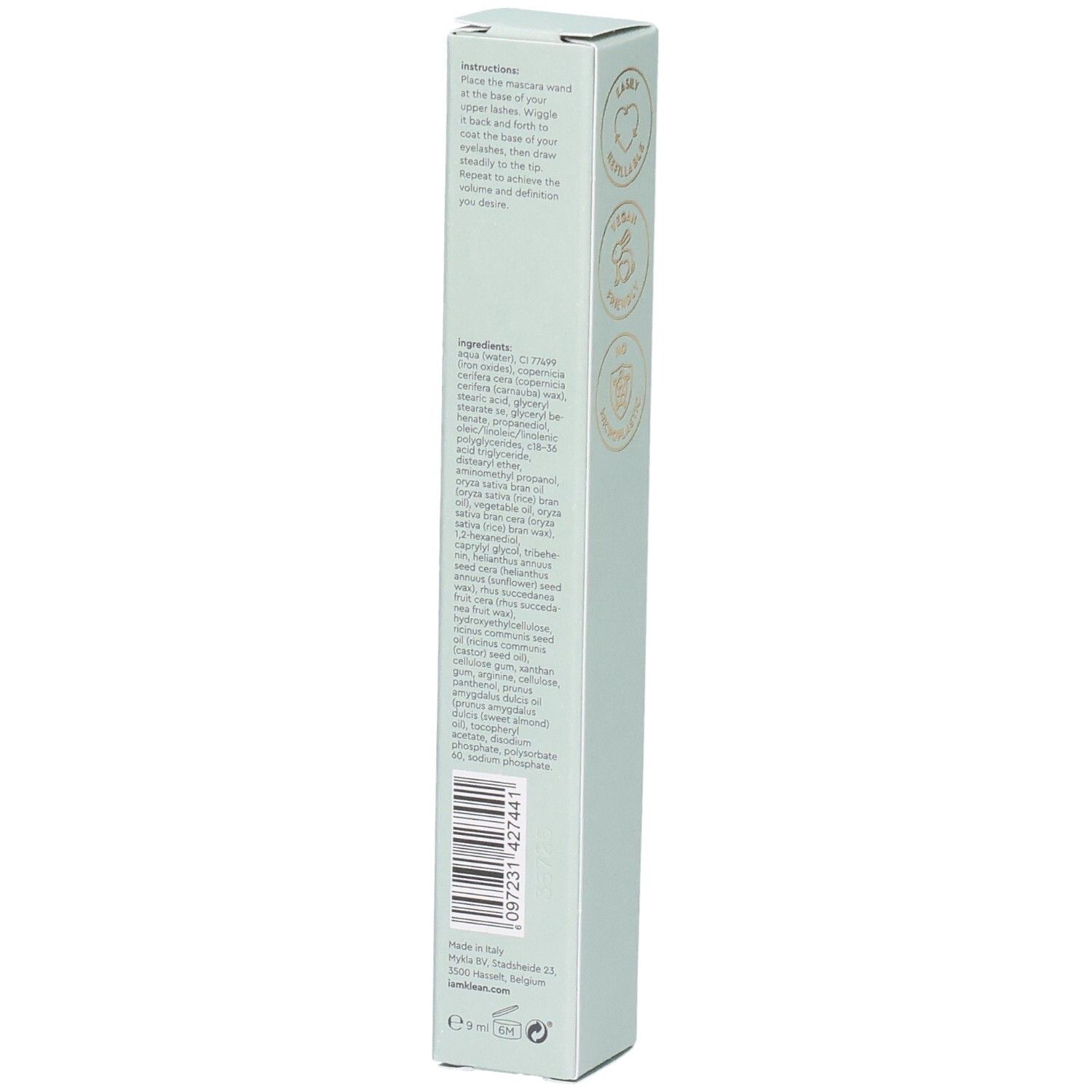 Rückseite der Mascara-Verpackung. Text: Inhaltsstoffe, Anwendungshinweise, Barcode, Herstellungsland. Hellgrüne Verpackung mit goldenen Details.