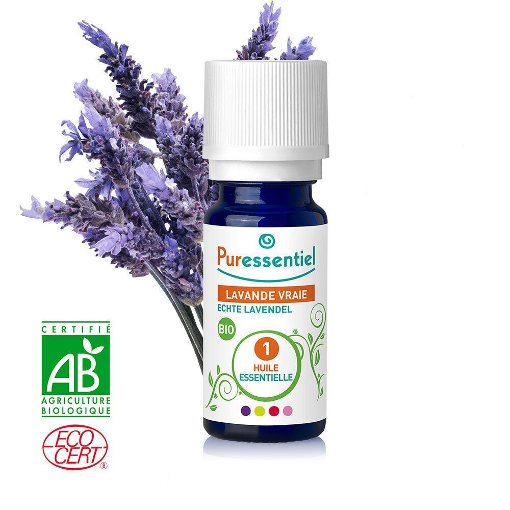Flacon d'huile essentielle Puressentiel Lavande Bio avec fleurs de lavande et logos bio.