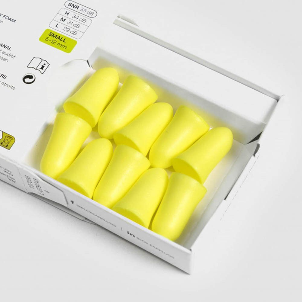 Zwei gelbe blox® Schaumstoff-Ohrstöpsel, klein, auf weißem Hintergrund.