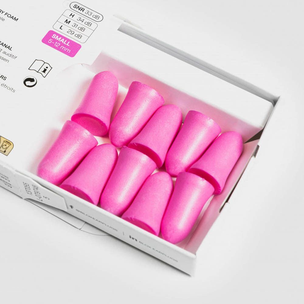 Zwei rosa blox® Schaumstoff-Ohrstöpsel, klein, auf weißem Hintergrund.