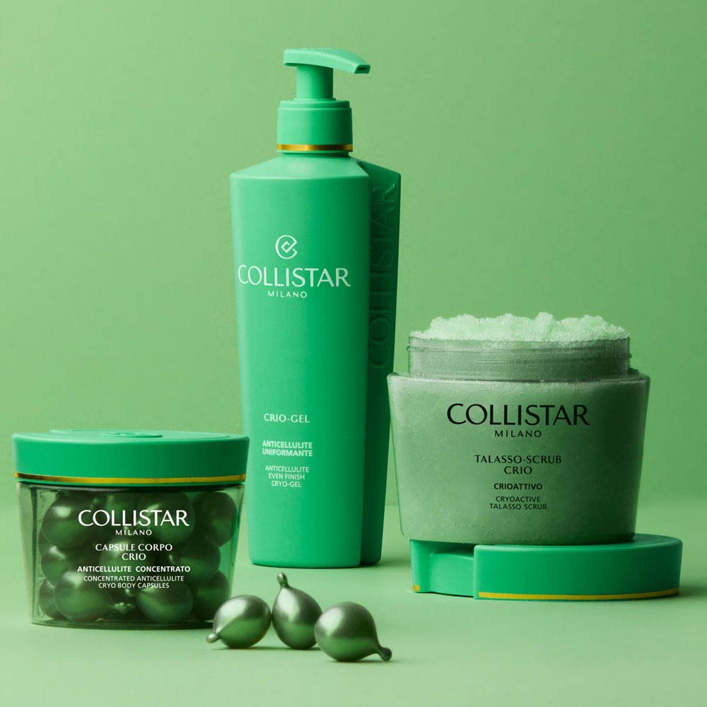 Collistar Talasso-Scrub Crio : pot vert avec couvercle, rempli de gommage vert clair.