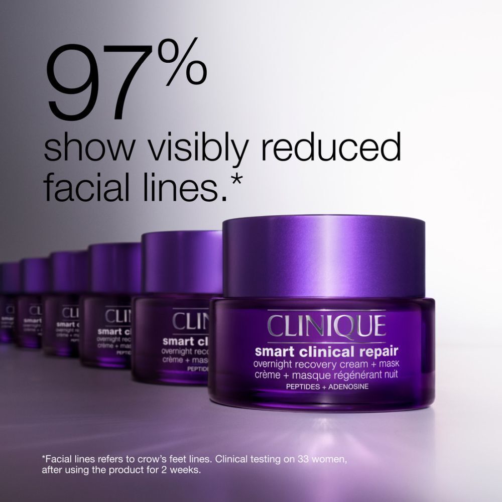 Plusieurs pots Clinique Smart Clinical Repair™ violets, un devant.
