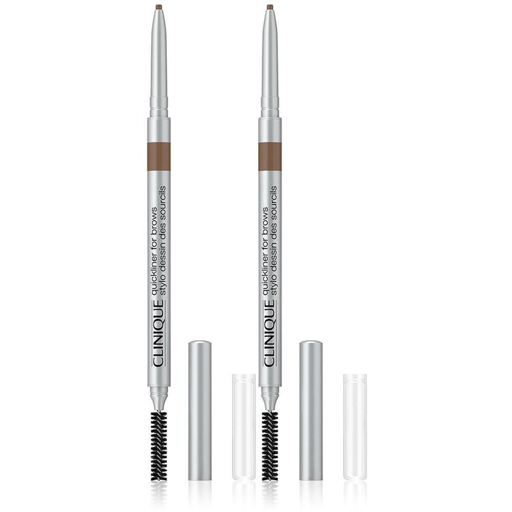 Deux crayons à sourcils CLINIQUE Quickliner™ pour Brows Soft Chestnut avec brosse et capuchons de protection.
